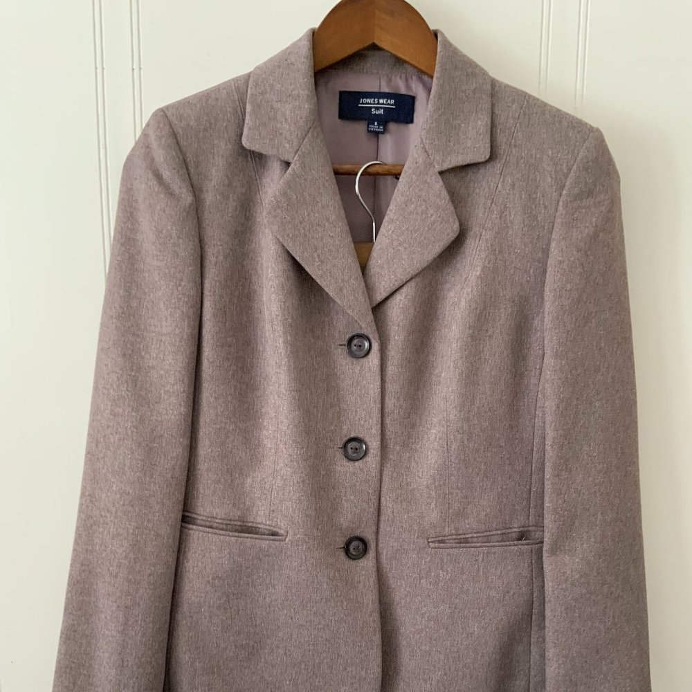 Jones wear suit blazer/ skirt brown